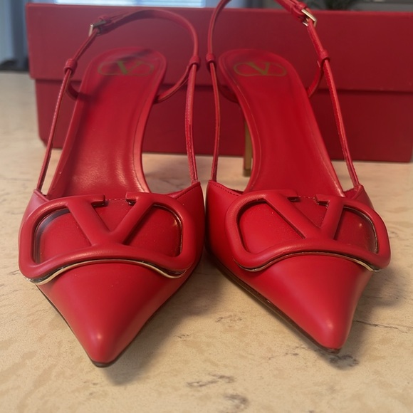 Valentino Leather V Logo Slingback Sandals Size 37.5 ♥️ - Picture 3 of 12